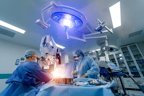 Cirugía para cáncer de colon ofrecida por él Dr. Carlos Morales Camacho que es especialista en Cirugía Oncológica y Cirugía General